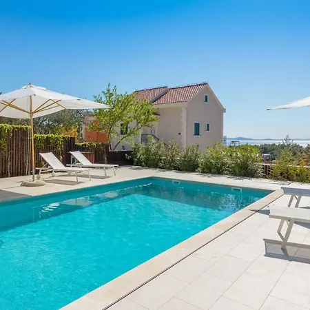 Luxury Duboka View Villa